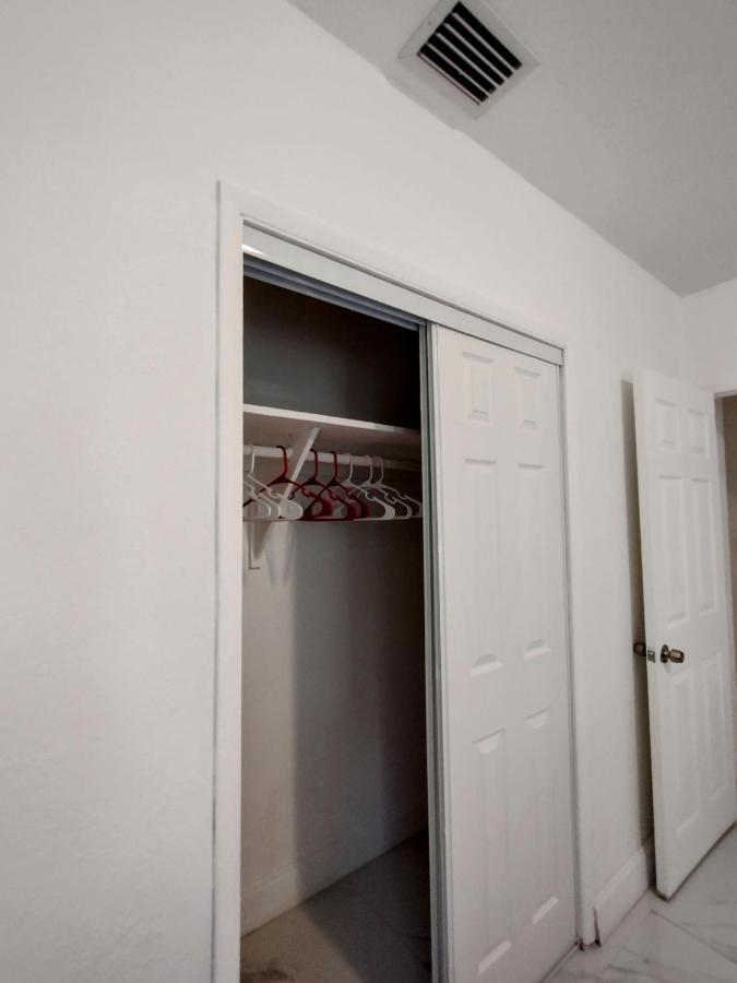 نورث ميامي بيتش Cheerful 3-Bedroom Home /Ac+ Free Parking المظهر الخارجي الصورة