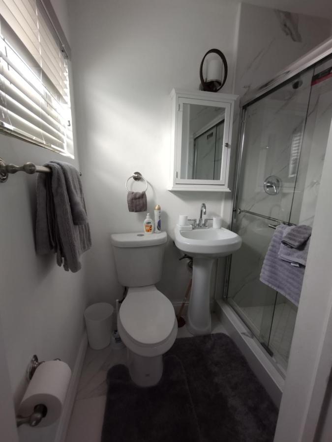 نورث ميامي بيتش Cheerful 3-Bedroom Home /Ac+ Free Parking المظهر الخارجي الصورة