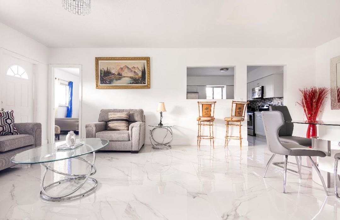 نورث ميامي بيتش Cheerful 3-Bedroom Home /Ac+ Free Parking المظهر الخارجي الصورة